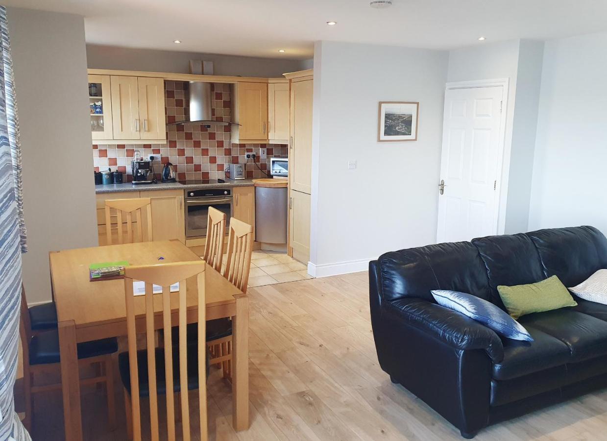 Ballycotton Holiday Apartment No 6 By Trident Holiday Homes Экстерьер фото